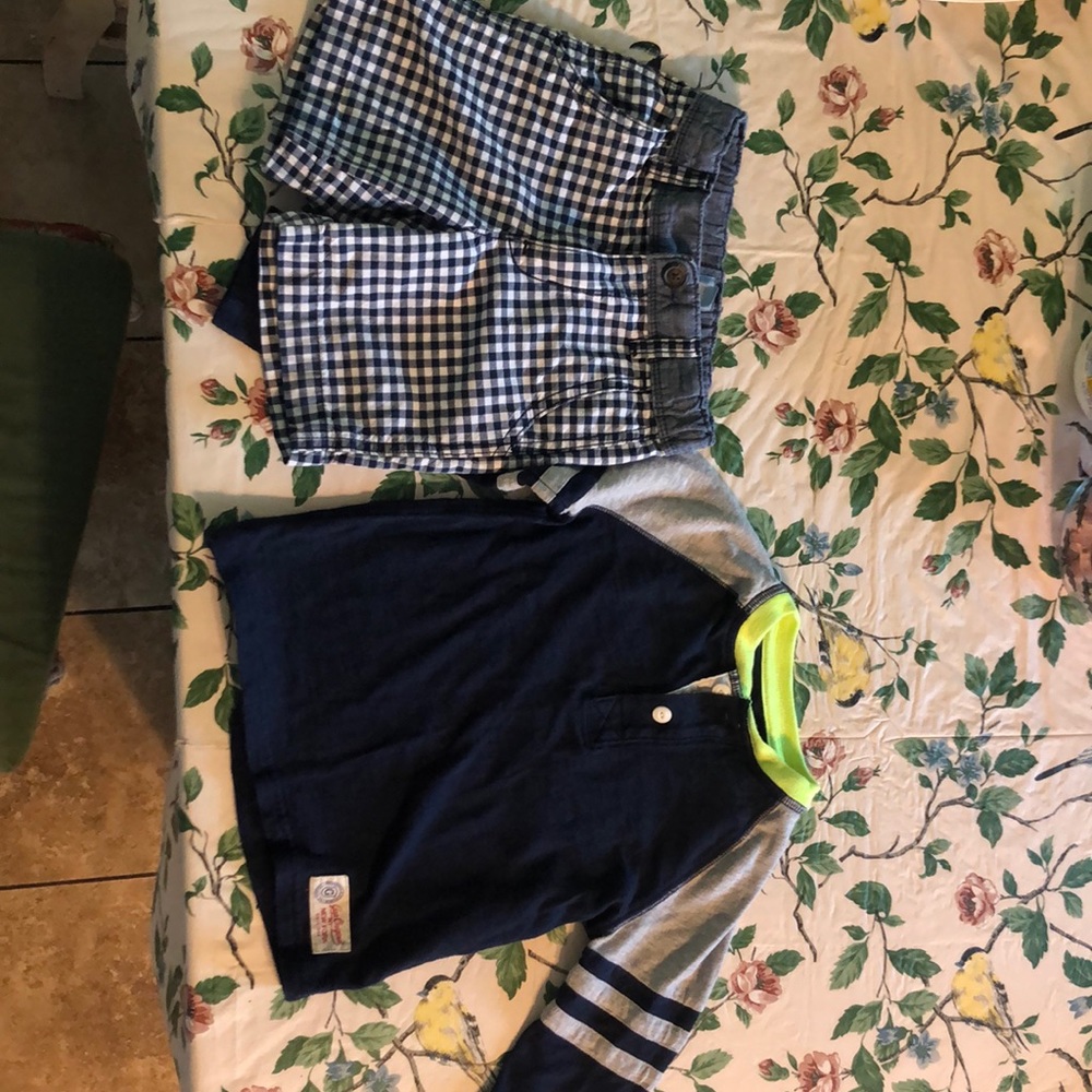Gap kids size 4 set, shorts and t-shirt
